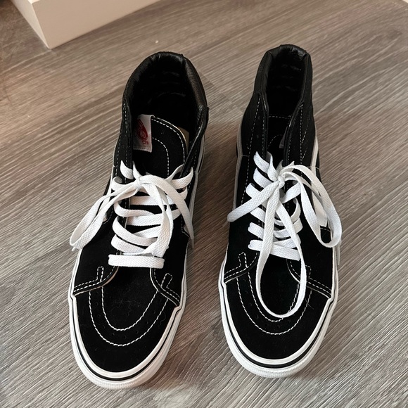 Sk8-Hi Vans - Picture 3 of 7